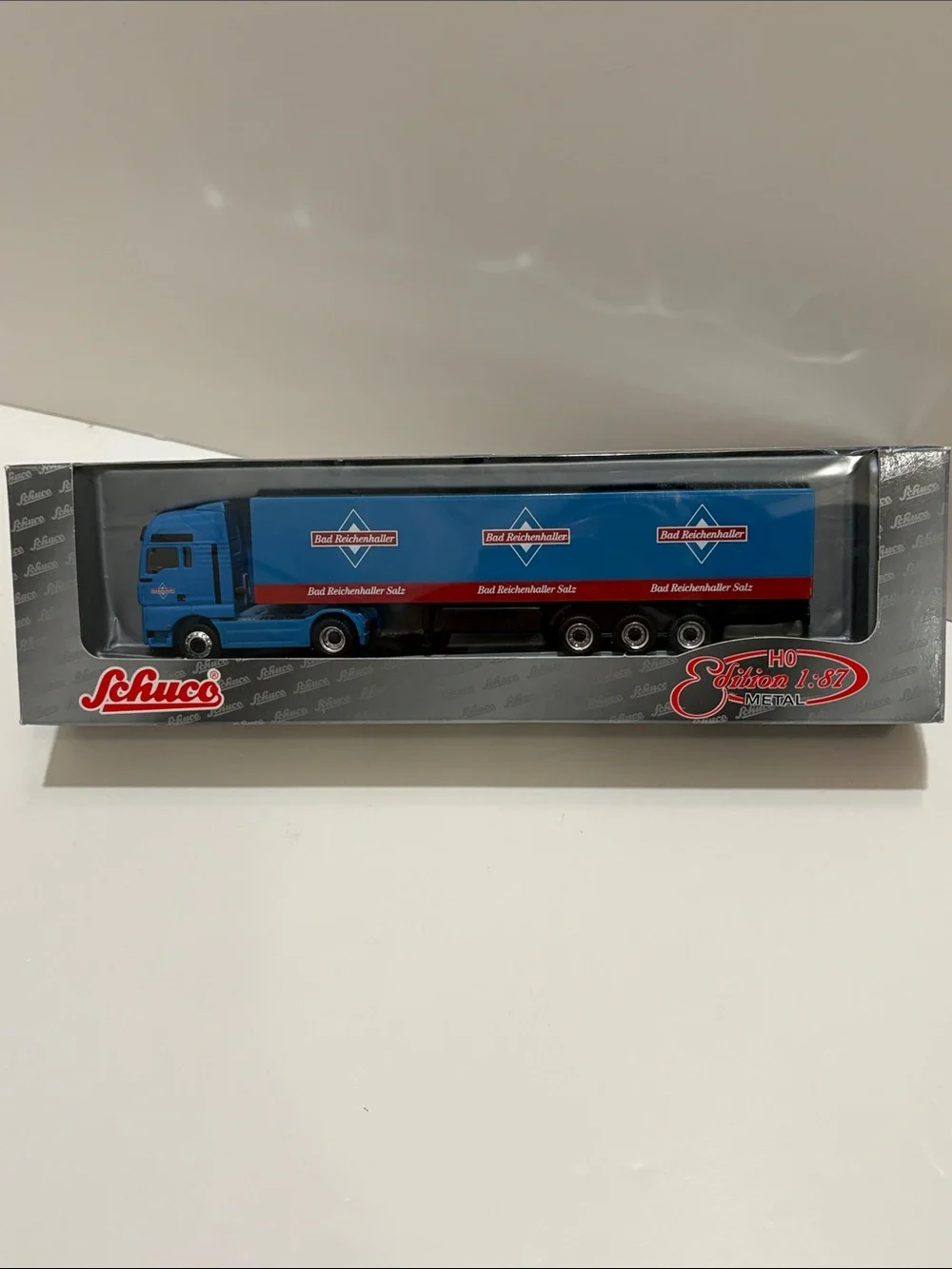 Schuco toy truck and trailer. 1:87 scale. With original packaging.